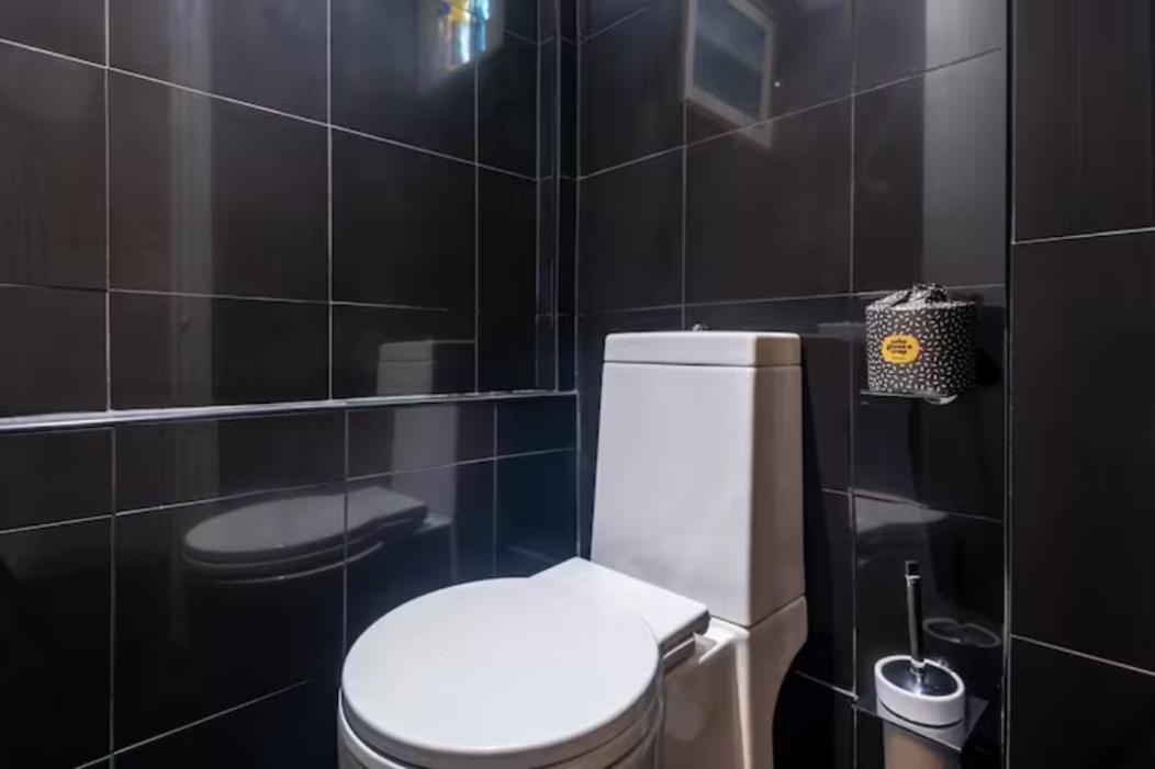 Two Bedroom Private Cottage With Private Parking Just By The Sea Herne Bay Extérieur photo
