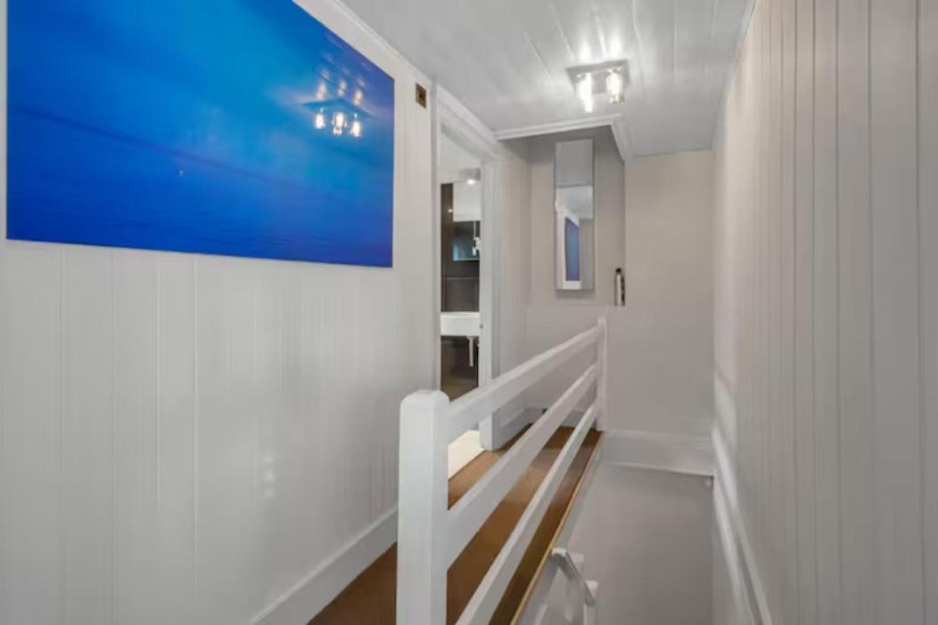 Two Bedroom Private Cottage With Private Parking Just By The Sea Herne Bay Extérieur photo
