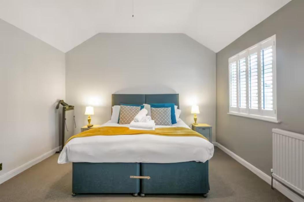 Two Bedroom Private Cottage With Private Parking Just By The Sea Herne Bay Extérieur photo