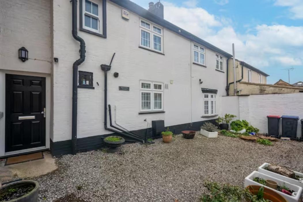 Two Bedroom Private Cottage With Private Parking Just By The Sea Herne Bay Extérieur photo